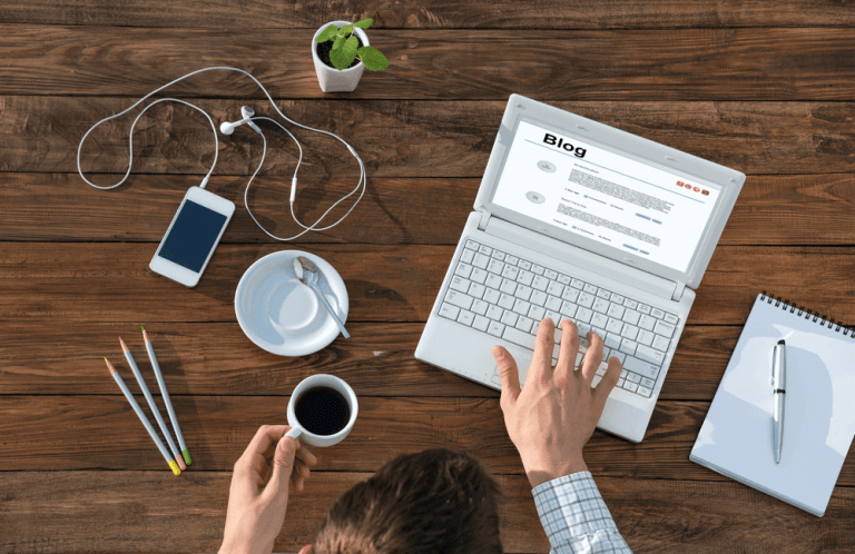 perbedaan blog dengan adsense