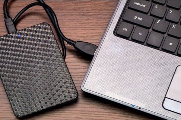 Pro dan Kontra Hard Drive Eksternal Yang Harus Anda Ketahui
